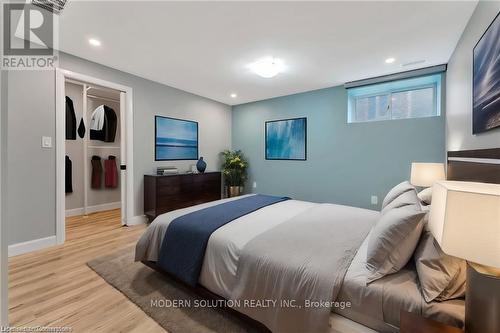 31 Hoodless Court, Brantford, ON - Indoor Photo Showing Bedroom