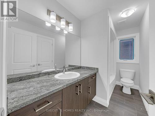 4277 John Ross Court S, Windsor, ON - Indoor Photo Showing Bathroom