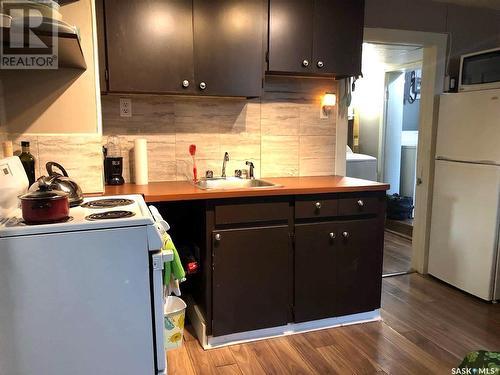 454 Montreal Avenue S, Saskatoon, SK - Indoor Photo Showing Kitchen