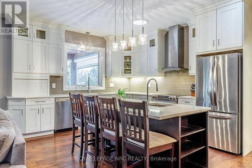 7 Parklane Crescent, St. Catharines (461 - Glendale/Glenridge), ON - Indoor Photo Showing Kitchen With Upgraded Kitchen