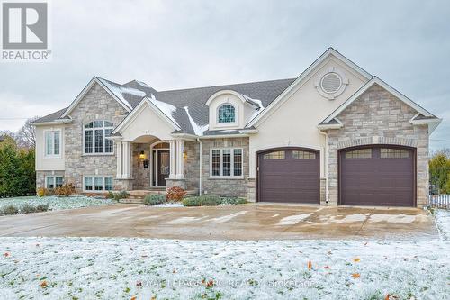 7 Parklane Crescent, St. Catharines (461 - Glendale/Glenridge), ON - Outdoor With Facade