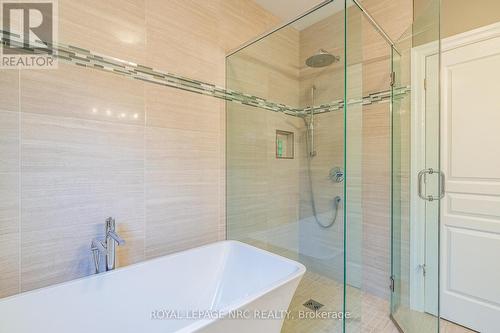 7 Parklane Crescent, St. Catharines (461 - Glendale/Glenridge), ON - Indoor Photo Showing Bathroom