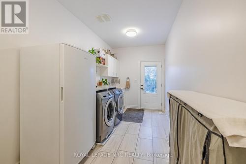 7 Parklane Crescent, St. Catharines (461 - Glendale/Glenridge), ON - Indoor Photo Showing Laundry Room