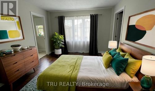 717 Brittanic Road N, Ottawa, ON - Indoor Photo Showing Bedroom