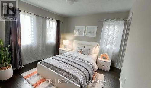 717 Brittanic Road N, Ottawa, ON - Indoor Photo Showing Bedroom