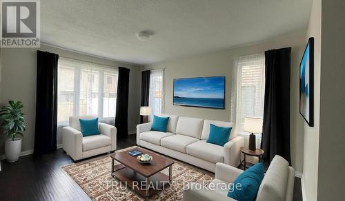 717 Brittanic Road N, Ottawa, ON - Indoor Photo Showing Living Room