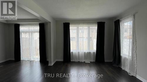 717 Brittanic Road N, Ottawa, ON - Indoor Photo Showing Other Room