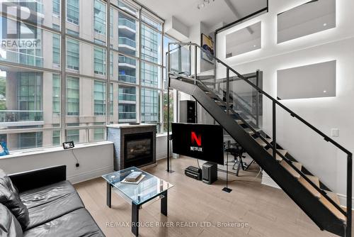 227 - 300 Manitoba Street, Toronto, ON - Indoor Photo Showing Other Room