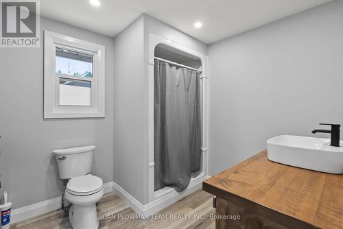 19 Burnett Shore Road, Kawartha Lakes, ON - Indoor Photo Showing Bathroom