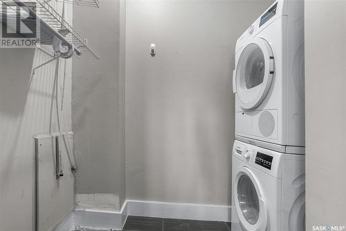 1203 320 5Th Avenue N, Saskatoon, SK - Indoor Photo Showing Laundry Room