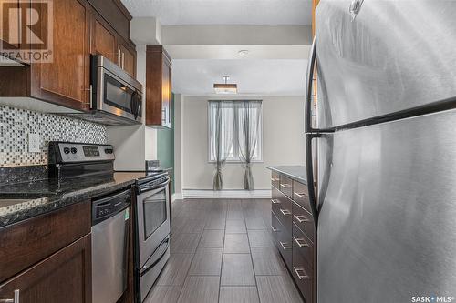 1203 320 5Th Avenue N, Saskatoon, SK - Indoor Photo Showing Kitchen With Stainless Steel Kitchen With Upgraded Kitchen