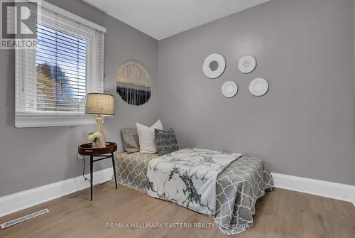 114 Thomas Street, Oshawa (Lakeview), ON - Indoor Photo Showing Bedroom