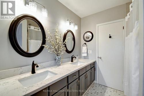 827 Somerville Street, Oshawa (Northglen), ON - Indoor Photo Showing Bathroom