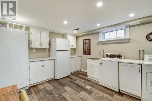 827 Somerville Street, Oshawa (Northglen), ON - Indoor Photo Showing Laundry Room