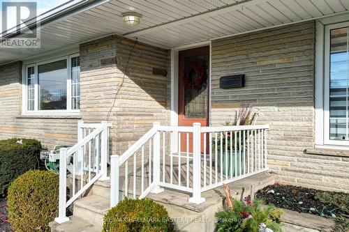 827 Somerville Street, Oshawa (Northglen), ON - Outdoor With Deck Patio Veranda