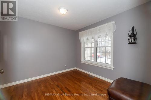 319586 Grey Road 1 Road, Georgian Bluffs, ON - Indoor Photo Showing Other Room