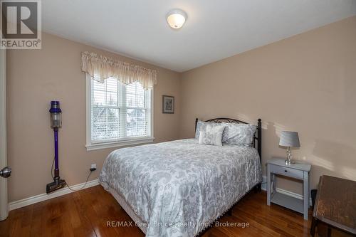 319586 Grey Road 1 Road, Georgian Bluffs, ON - Indoor Photo Showing Bedroom