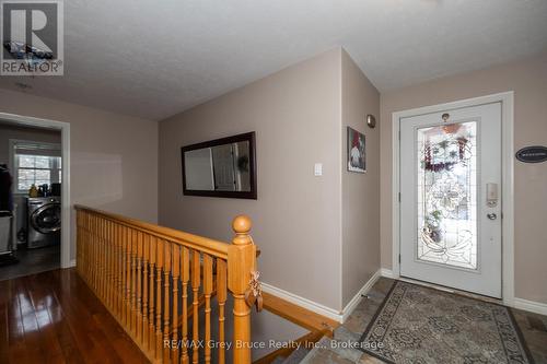 319586 Grey Road 1 Road, Georgian Bluffs, ON - Indoor Photo Showing Other Room