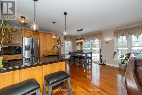 319586 Grey Road 1 Road, Georgian Bluffs, ON - Indoor Photo Showing Other Room