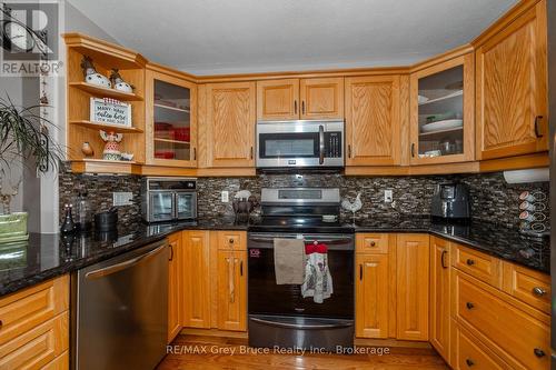 319586 Grey Road 1 Road, Georgian Bluffs, ON - Indoor Photo Showing Kitchen