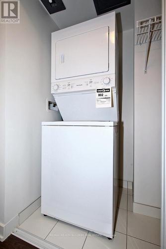 804 - 30 Ordnance Street, Toronto, ON - Indoor Photo Showing Laundry Room