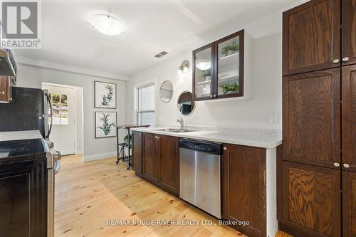 3346 Courtice Road, Clarington (Courtice), ON - Indoor Photo Showing Kitchen With Double Sink