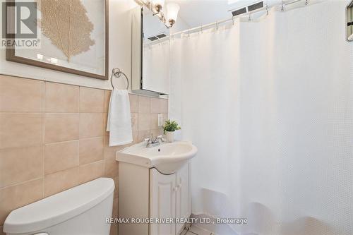 3346 Courtice Road, Clarington (Courtice), ON - Indoor Photo Showing Bathroom