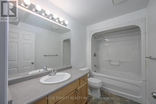 2941 Paulkane Chase, London, ON - Indoor Photo Showing Bathroom