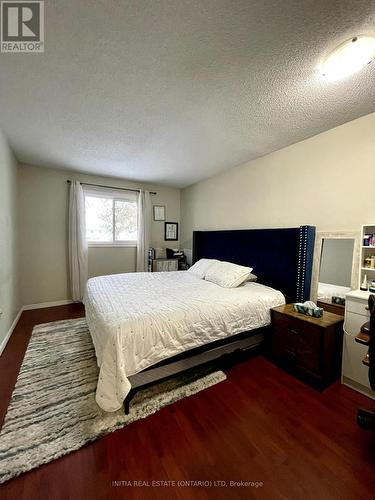 249 Martinet Avenue, London, ON - Indoor Photo Showing Bedroom