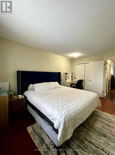 249 Martinet Avenue, London, ON - Indoor Photo Showing Bedroom