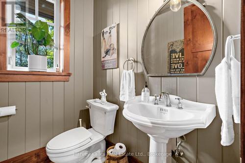 1074 Tally Ho Winter Park Road, Lake Of Bays (Sinclair), ON - Indoor Photo Showing Bathroom