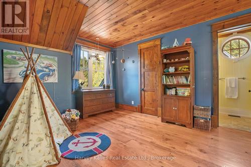 1074 Tally Ho Winter Park Road, Lake Of Bays (Sinclair), ON - Indoor Photo Showing Other Room