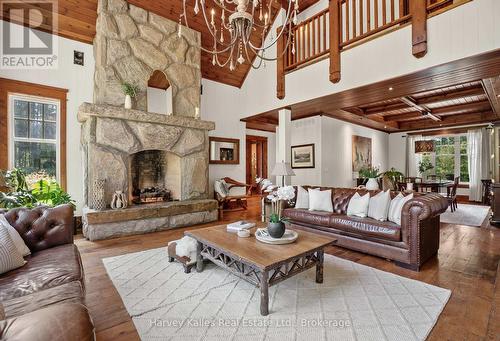 1074 Tally Ho Winter Park Road, Lake Of Bays (Sinclair), ON - Indoor Photo Showing Living Room With Fireplace