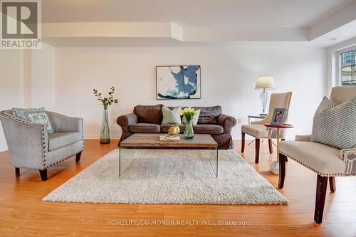 2450 Bromus Path, Oshawa, ON - Indoor Photo Showing Living Room