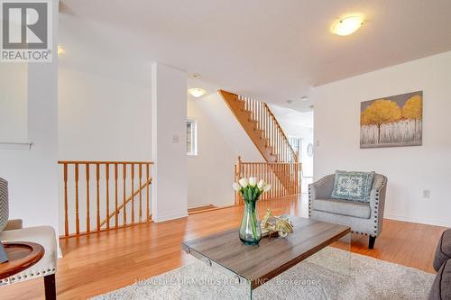 2450 Bromus Path, Oshawa, ON - Indoor Photo Showing Living Room