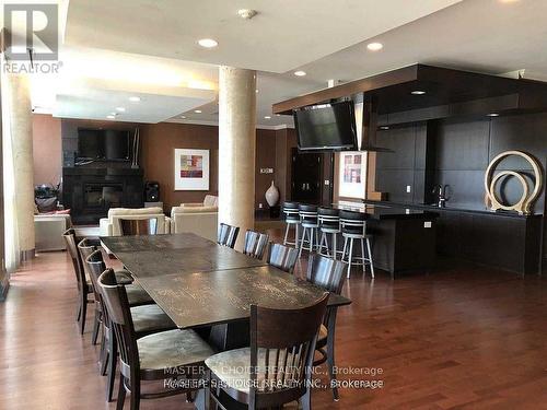 310 - 21 Upper Duke Crescent, Markham, ON - Indoor Photo Showing Dining Room