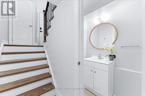 I7 - 63 Ferris Lane, Barrie, ON - Indoor Photo Showing Bathroom