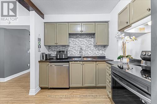 I7 - 63 Ferris Lane, Barrie, ON - Indoor Photo Showing Kitchen With Stainless Steel Kitchen With Double Sink