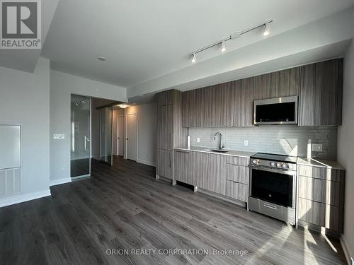 2809 - 4130 Parkside Village Drive, Mississauga, ON - Indoor Photo Showing Kitchen