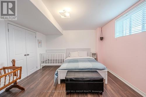 21 Keyzer Drive, Oro-Medonte, ON - Indoor Photo Showing Bedroom