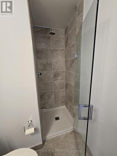 2407 - 30 Elm Drive, Mississauga, ON - Indoor Photo Showing Bathroom