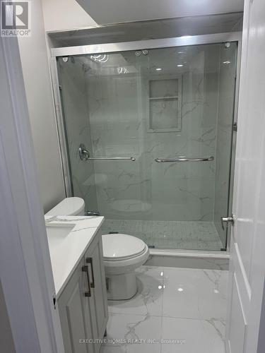 3 Spinland Street, Caledon, ON - Indoor Photo Showing Bathroom