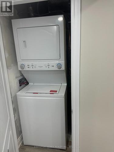 3 Spinland Street, Caledon, ON - Indoor Photo Showing Laundry Room