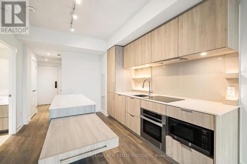 307 - 28 Ann Street, Mississauga, ON - Indoor Photo Showing Kitchen