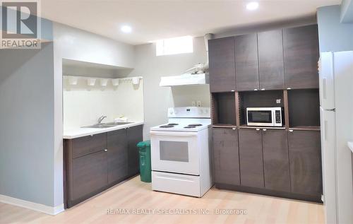 Bsmt - 5621 Churchill Meadows Boulevard, Mississauga, ON - Indoor Photo Showing Kitchen With Double Sink