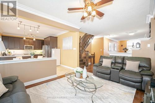 37 Everingham Circle, Brampton, ON - Indoor Photo Showing Living Room