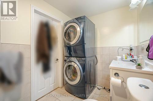 37 Everingham Circle, Brampton, ON - Indoor Photo Showing Laundry Room