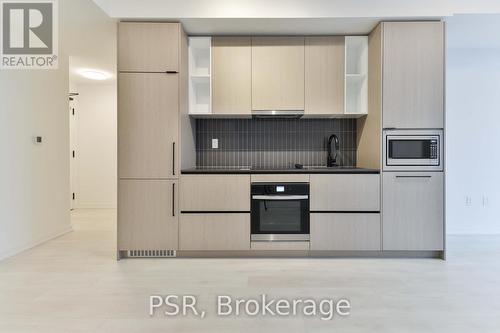 2311 - 10 Graphophone Grove, Toronto, ON - Indoor Photo Showing Kitchen