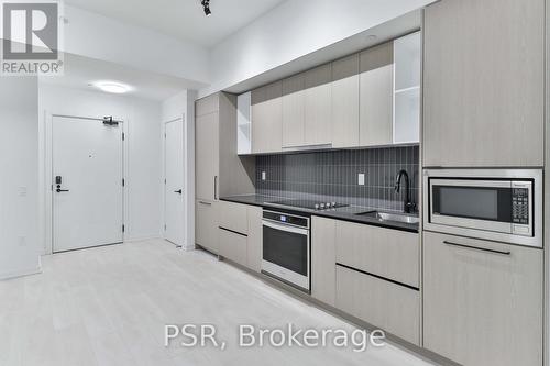 505 - 10 Graphophone Grove, Toronto, ON - Indoor Photo Showing Kitchen