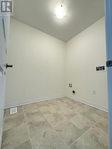 212 Port Crescent, Welland, ON - Indoor Photo Showing Other Room